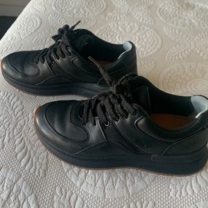 Everlane Black Leather Sneakers